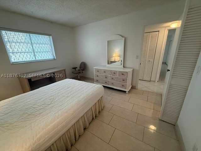 Real estate property located at 1025 4th Ave #101, Broward, Meadowbrook Lakes Condo, Dania Beach, FL