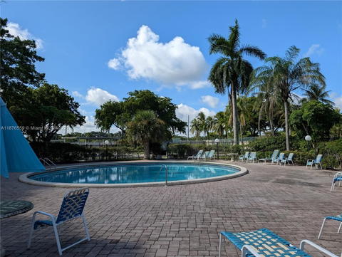 Real estate property located at 5935 Del Lago Cir #307, Broward, Water Bridge 5 Condo, Sunrise, FL