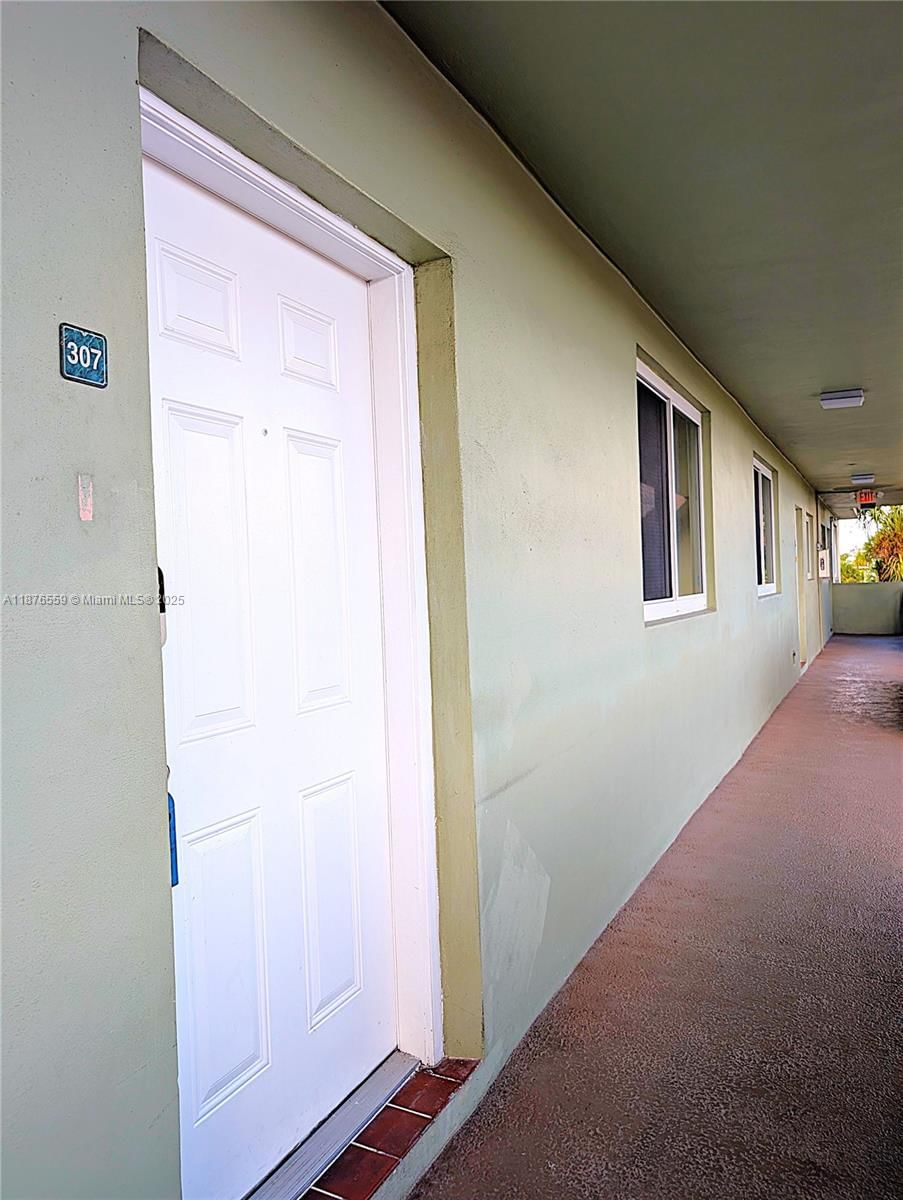 Real estate property located at 5935 Del Lago Cir #307, Broward, Water Bridge 5 Condo, Sunrise, FL