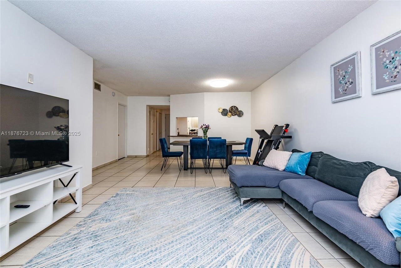 Real estate property located at 1750 191st St #708-2, Miami-dade, Jade Winds Group-daisy Ga, Miami, FL