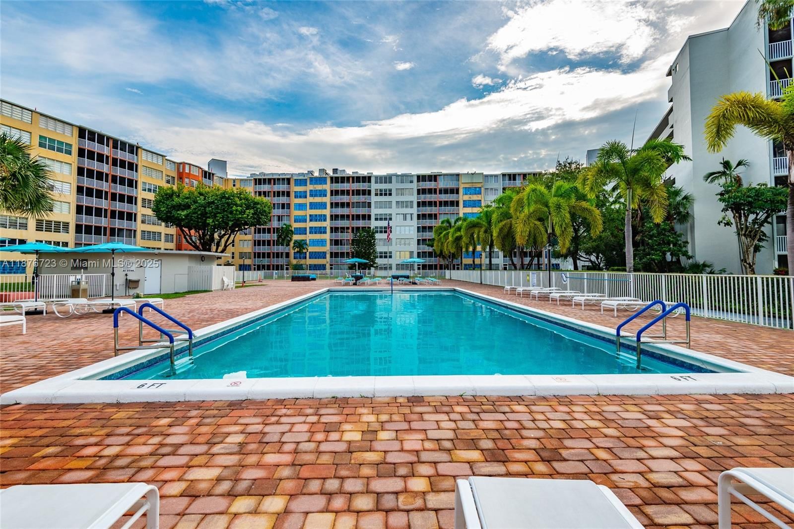 Real estate property located at 1750 191st St #708-2, Miami-dade, Jade Winds Group-daisy Ga, Miami, FL
