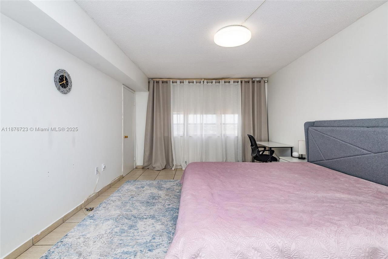 Real estate property located at 1750 191st St #708-2, Miami-dade, Jade Winds Group-daisy Ga, Miami, FL