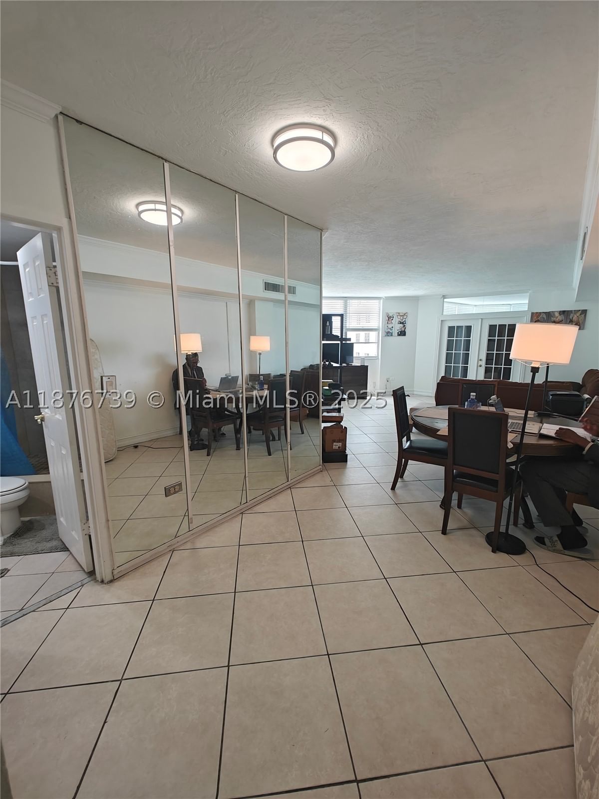 Real estate property located at 825 Brickell Bay Dr #1042, Miami-dade, Four Ambassadors Condo Ph, Miami, FL