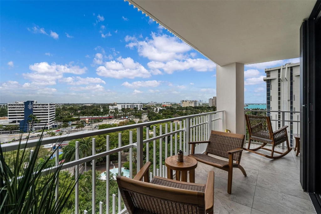 Real estate property located at 2000 Towerside Ter #1407, Miami-dade, Towers Of Quayside Condo, Miami, FL