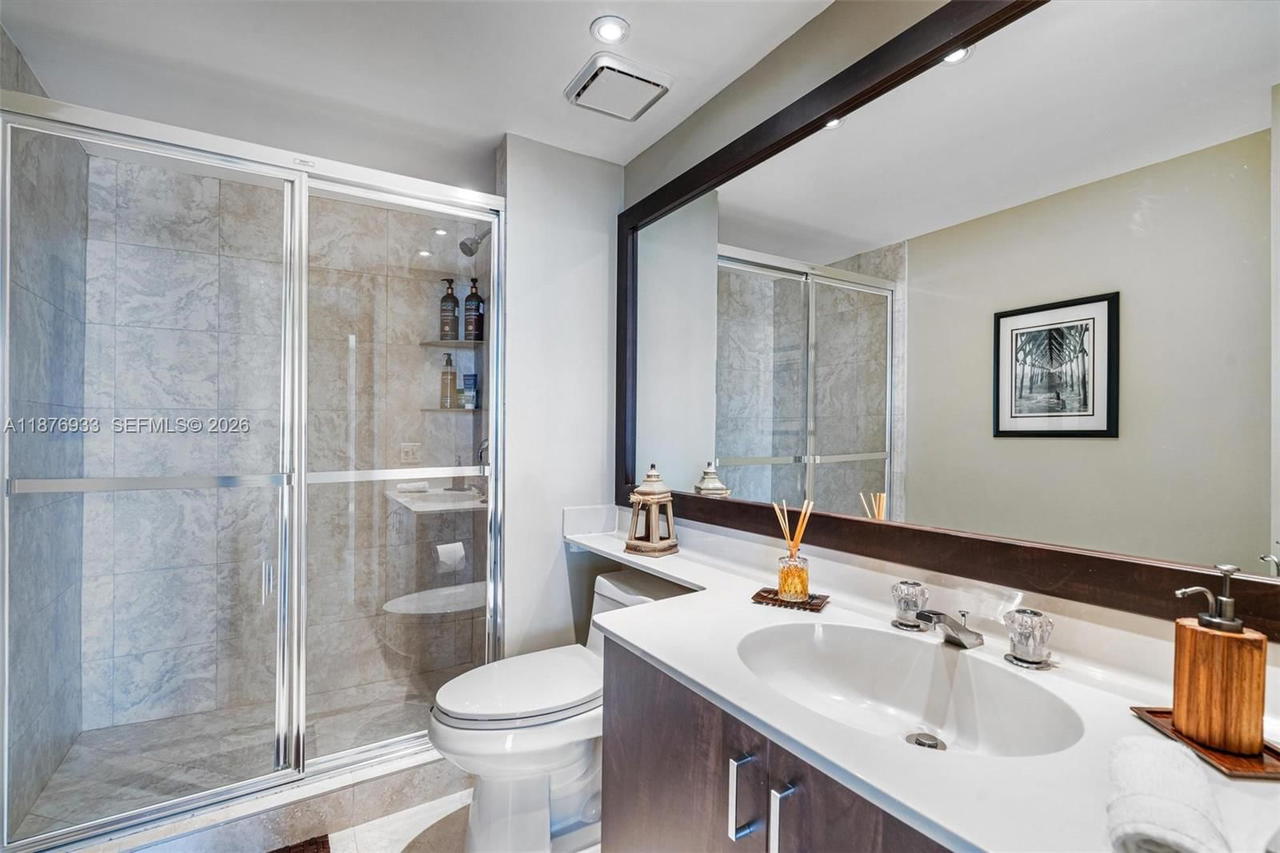 Real estate property located at 2000 Towerside Ter #1407, Miami-dade, Towers Of Quayside Condo, Miami, FL