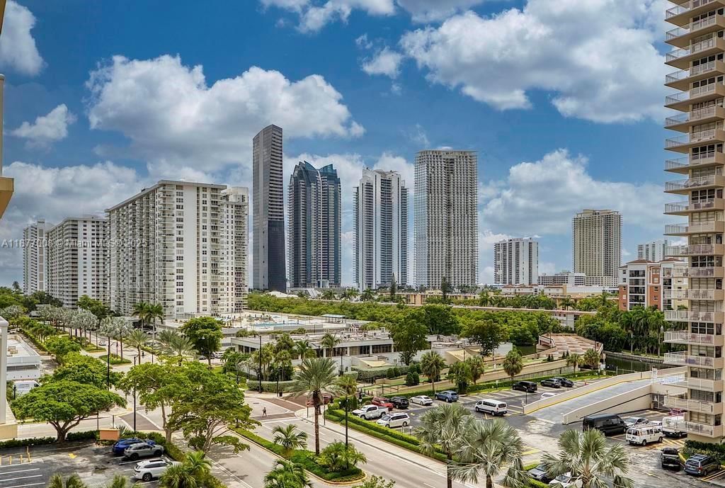 Real estate property located at 251 174th St #708, Miami-dade, Winston Towers 200, Sunny Isles Beach, FL
