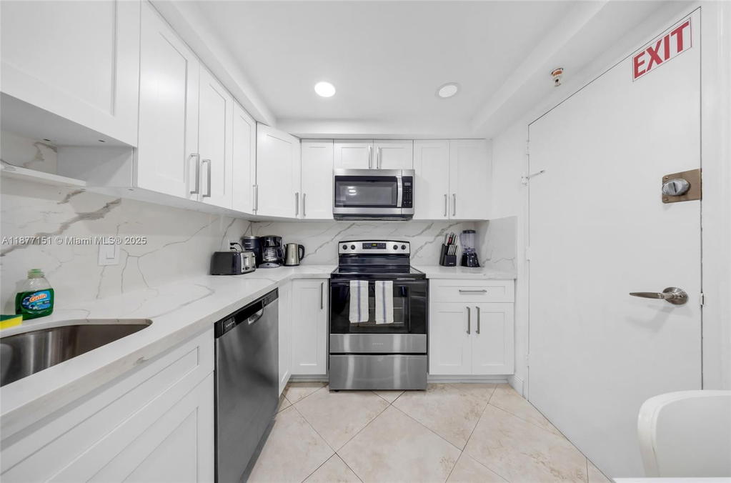 Real estate property located at 3901 Ocean Dr #7P, Broward, Tides On Hollywood Beach, Hollywood, FL