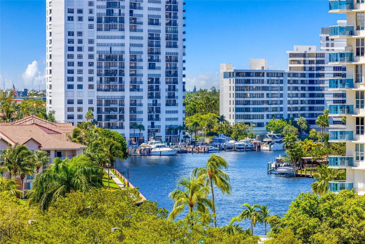 Real estate property located at 3901 Ocean Dr #7P, Broward, Tides On Hollywood Beach, Hollywood, FL