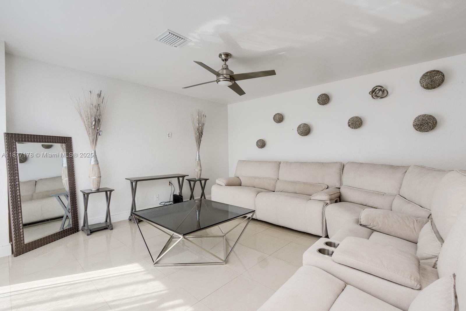 Real estate property located at 8073 71st Ct, Broward, Pineapple Park At Woodmont, Tamarac, FL