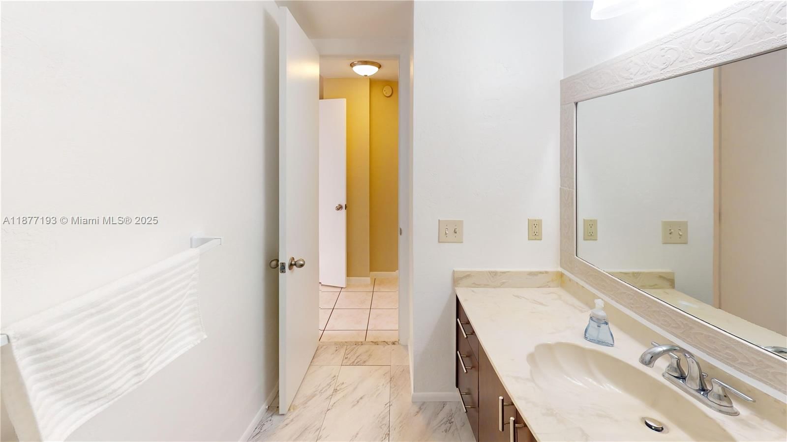 Real estate property located at 7598 86th Ter #103, Broward, Woodmont Apt Homes 67a, Tamarac, FL
