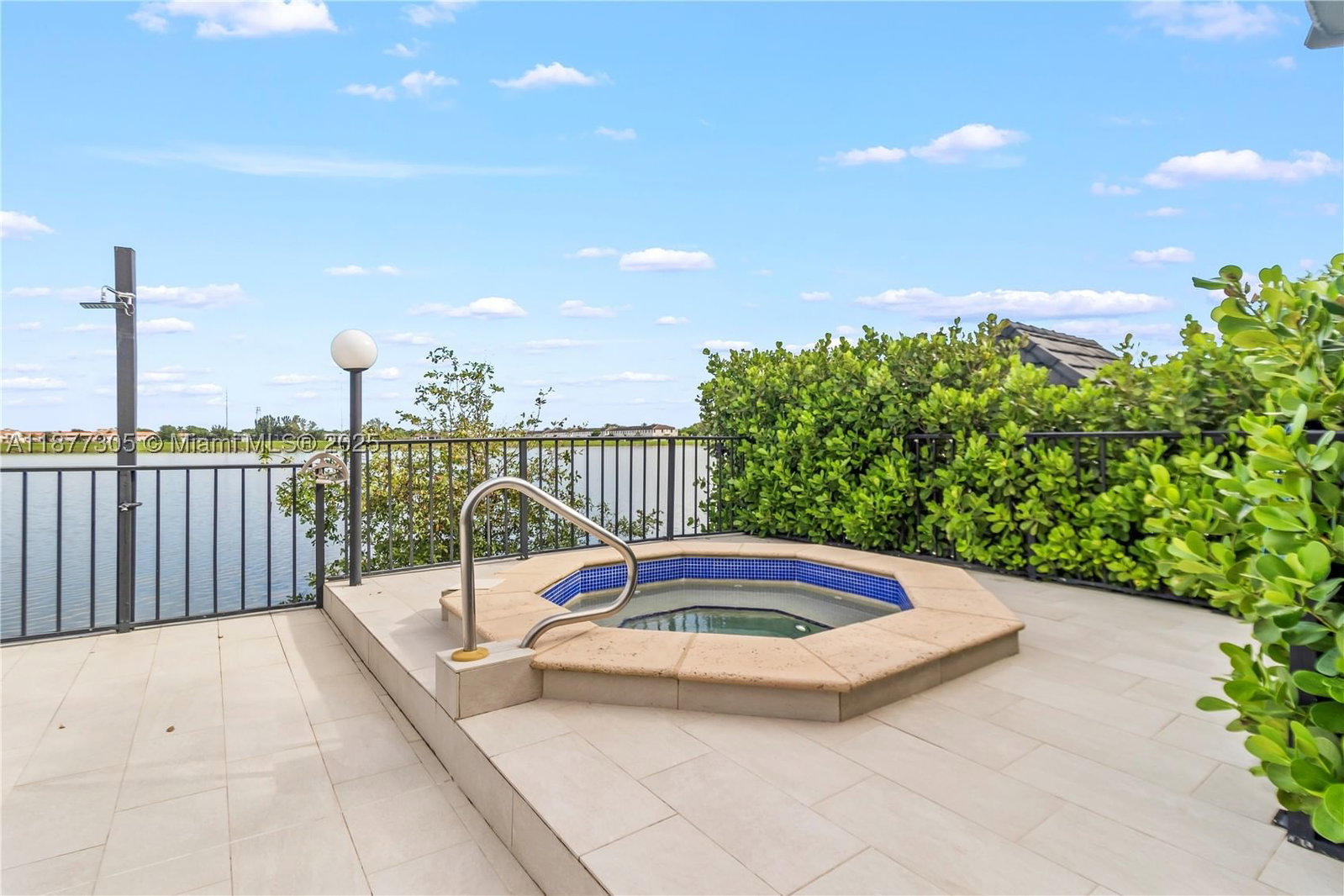 Real estate property located at 481 Ives Dairy Rd #303-4, Miami-dade, Summertree Vilg Calif Cl, Miami, FL