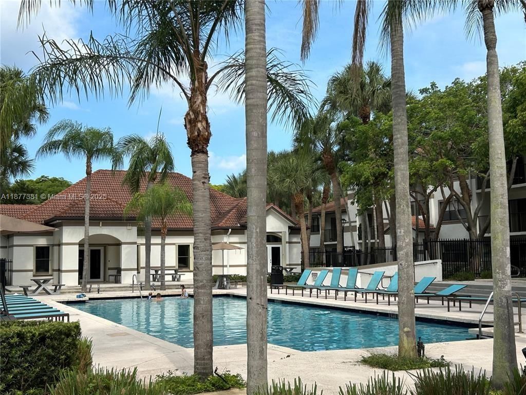 Real estate property located at 530 Park Rd #35-11, Broward, Hollywood Parc Condominiu, Hollywood, FL