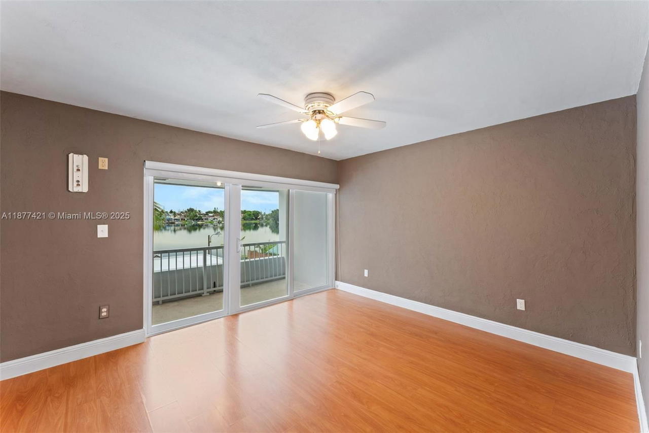 Real estate property located at 7025 19th Ct, Miami-dade, Chambers Land Company Sub, Hialeah, FL