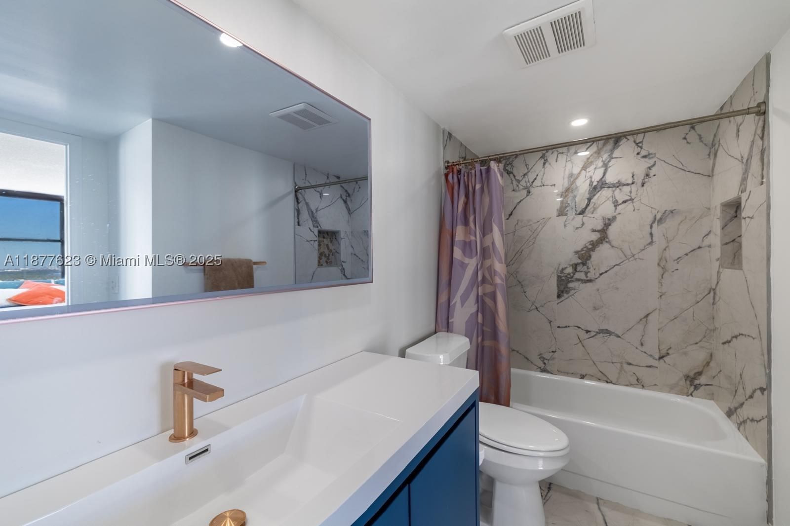 Real estate property located at 2401 Ocean Dr #2504, Broward, Britannia At Quadomain Co, Hollywood, FL