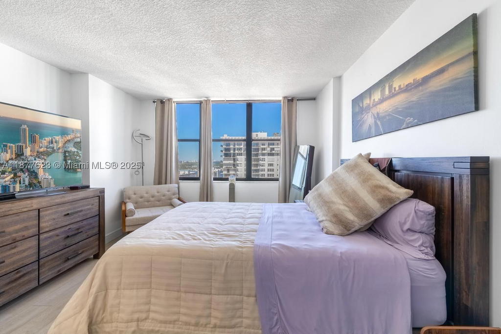 Real estate property located at 2401 Ocean Dr #2504, Broward, Britannia At Quadomain Co, Hollywood, FL