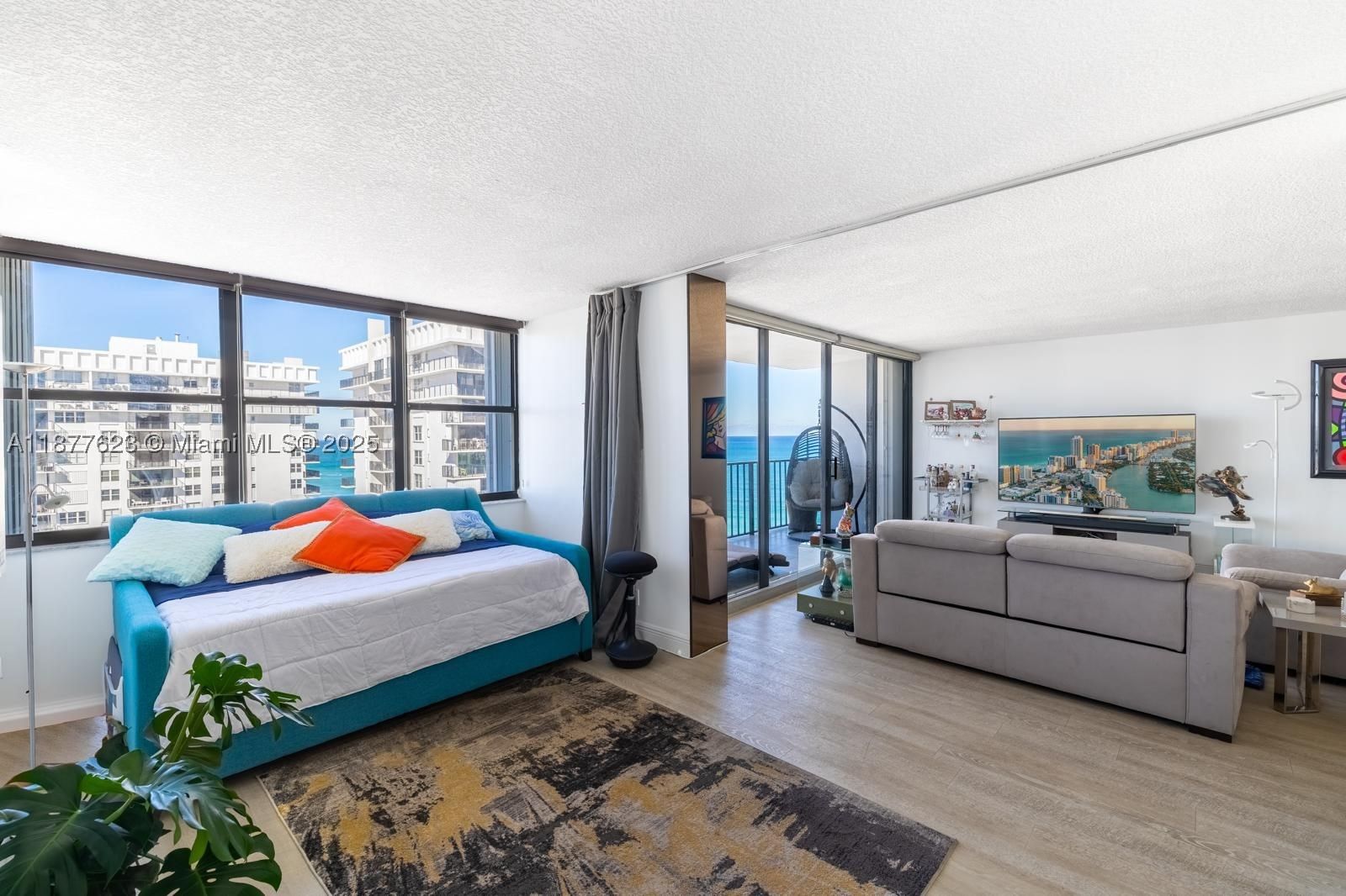 Real estate property located at 2401 Ocean Dr #2504, Broward, Britannia At Quadomain Co, Hollywood, FL