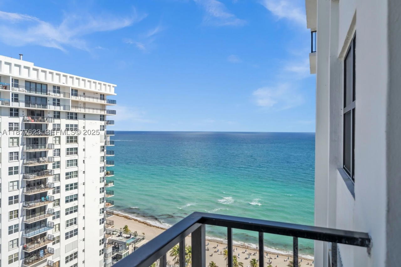 Real estate property located at 2401 Ocean Dr #2504, Broward, Britannia At Quadomain Co, Hollywood, FL