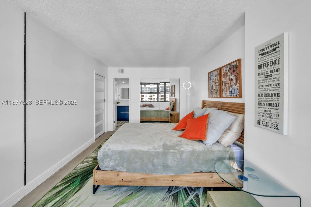Real estate property located at 2401 Ocean Dr #2504, Broward, Britannia At Quadomain Co, Hollywood, FL