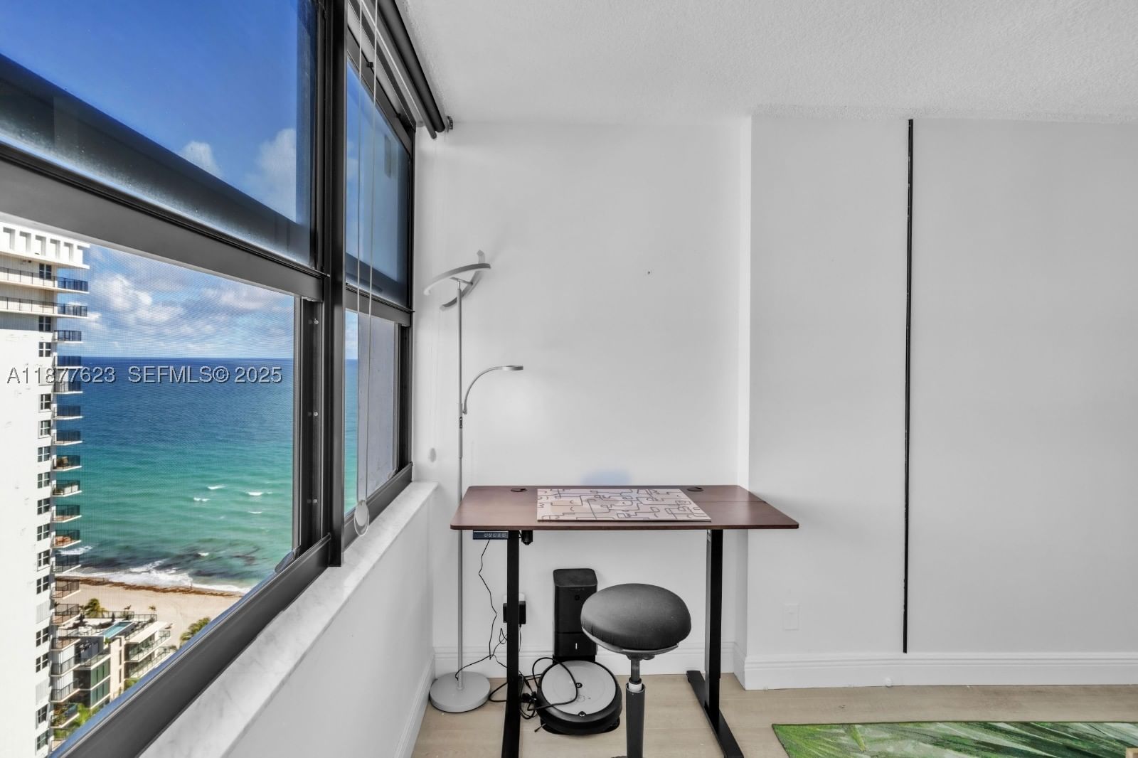 Real estate property located at 2401 Ocean Dr #2504, Broward, Britannia At Quadomain Co, Hollywood, FL