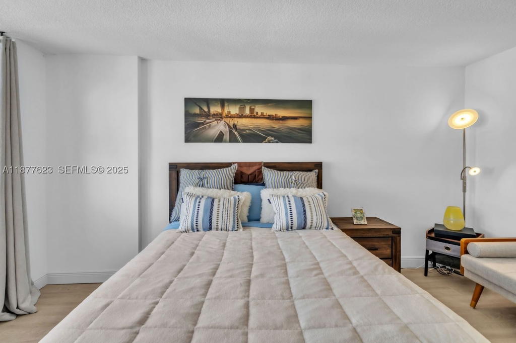 Real estate property located at 2401 Ocean Dr #2504, Broward, Britannia At Quadomain Co, Hollywood, FL