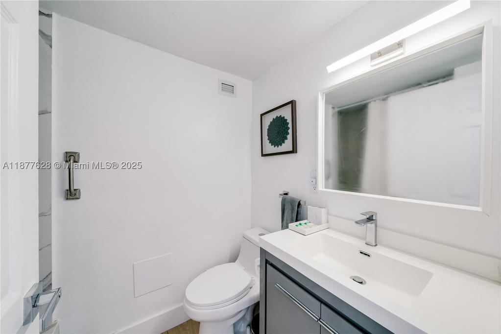 Real estate property located at 5601 Collins Ave #1011, Miami-dade, The Pavilion Condo, Miami Beach, FL