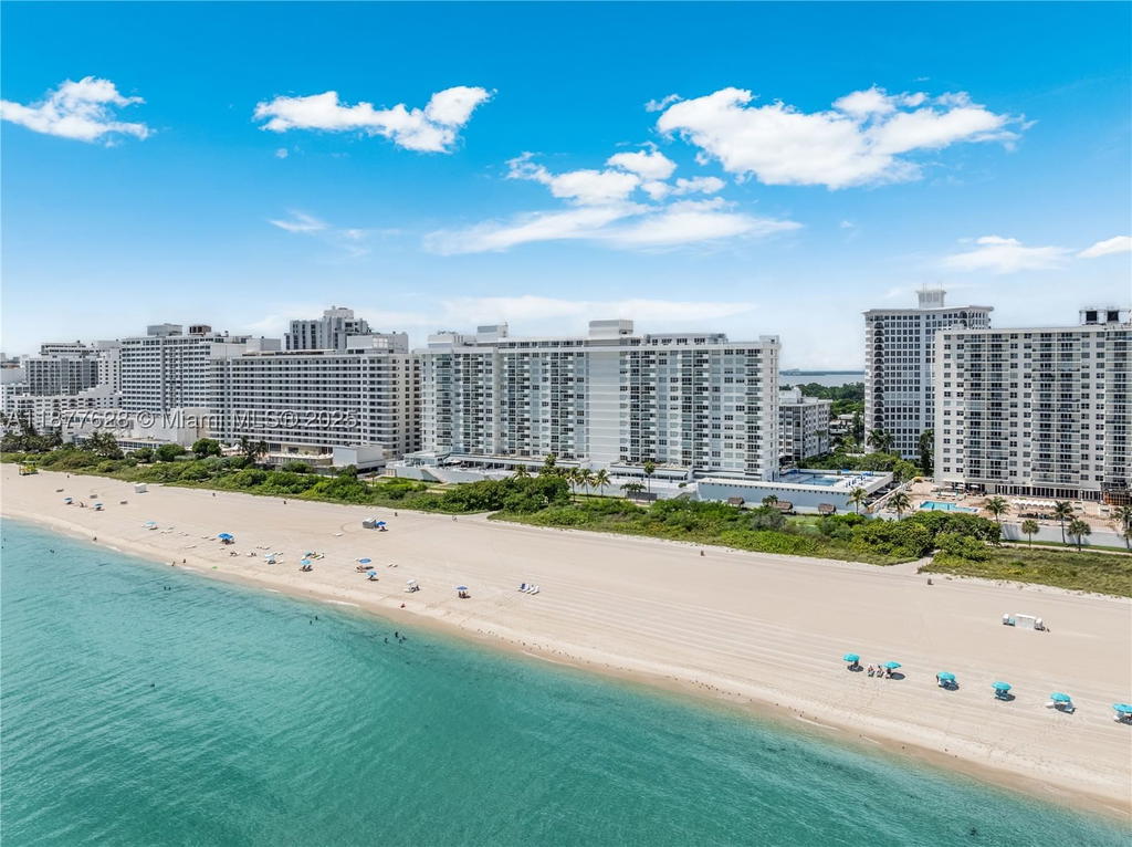 Real estate property located at 5601 Collins Ave #1011, Miami-dade, The Pavilion Condo, Miami Beach, FL