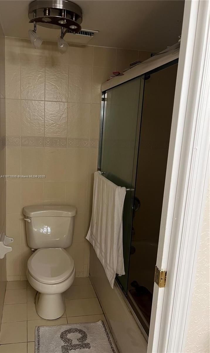 Real estate property located at 8875 Fontainebleau Blvd #203, Miami-dade, Pine Lake Village Condo, Miami, FL