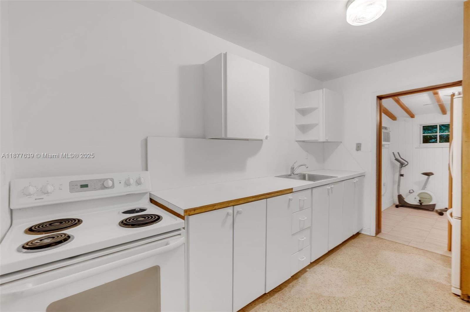 Real estate property located at 20400 14th Ave, Miami-dade, Mansionette Homes Sec 2, Miami, FL