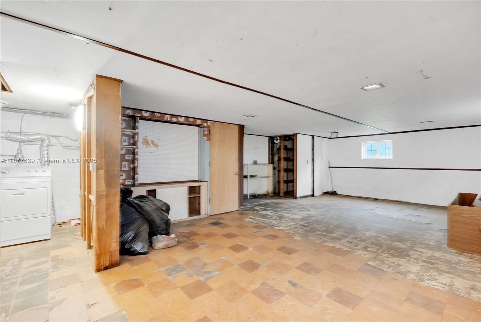Real estate property located at 20400 14th Ave, Miami-dade, Mansionette Homes Sec 2, Miami, FL