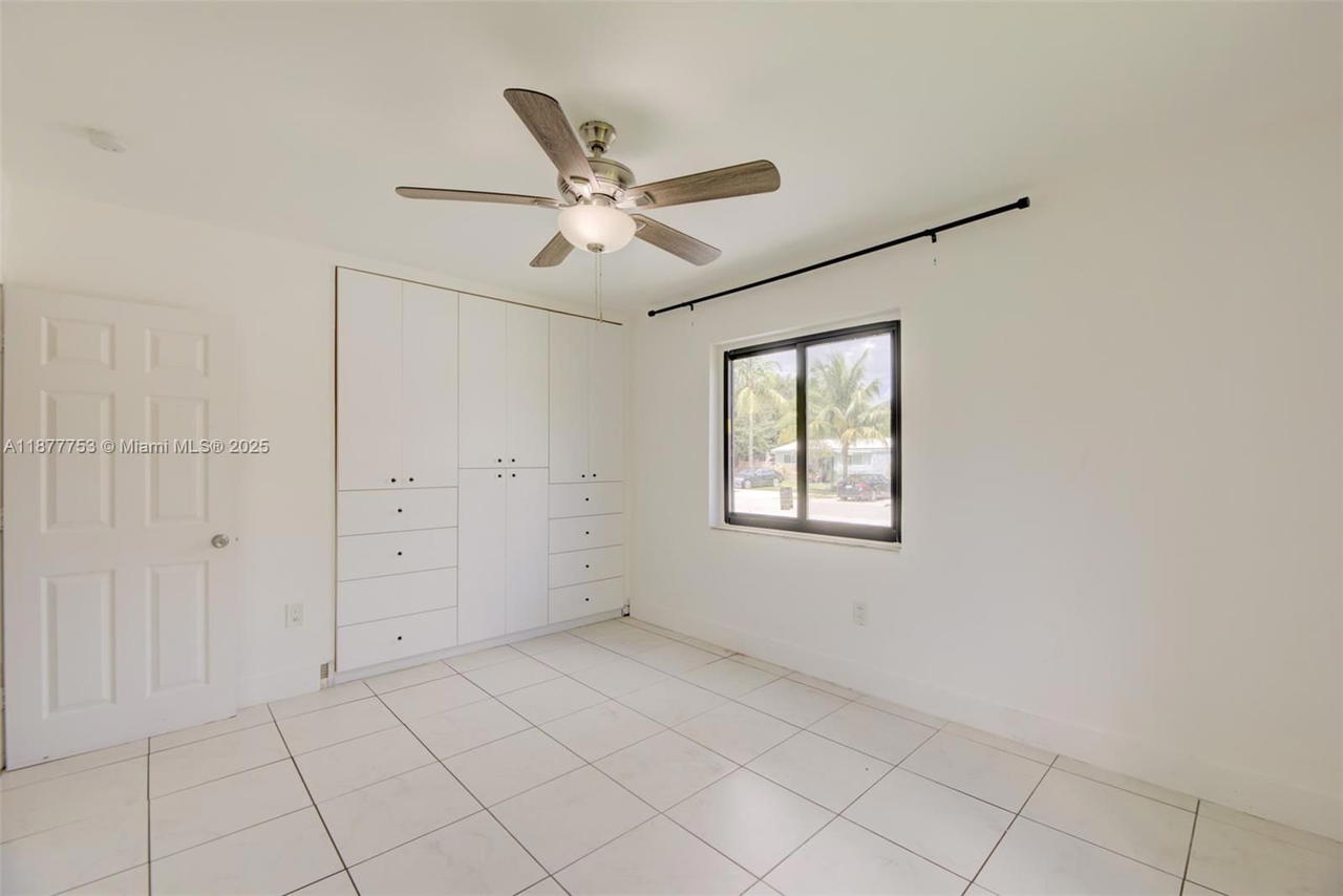 Real estate property located at 1240 Peri St, Miami-dade, Plat No 1 Opa Locka, Opa Locka, FL