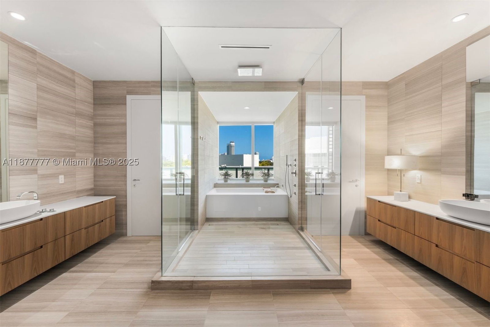 Real estate property located at 4701 Meridian Ave #512, Miami-dade, 4701 North Meridian Condo, Miami Beach, FL