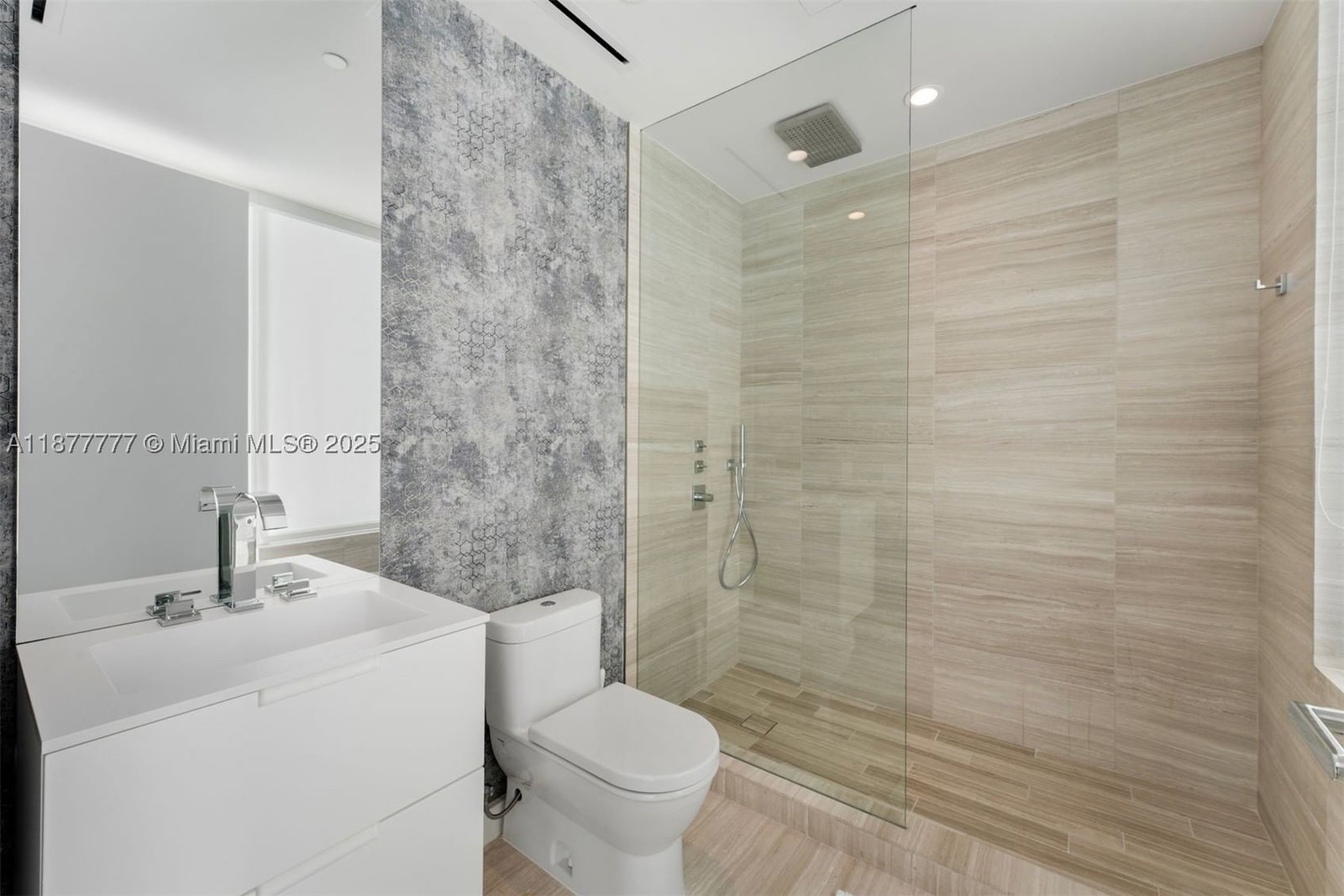 Real estate property located at 4701 Meridian Ave #512, Miami-dade, 4701 North Meridian Condo, Miami Beach, FL