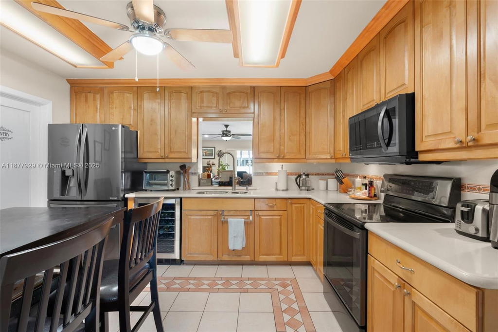 Real estate property located at 721 98th Ave, Broward, Pasadena Lakes South, Pembroke Pines, FL