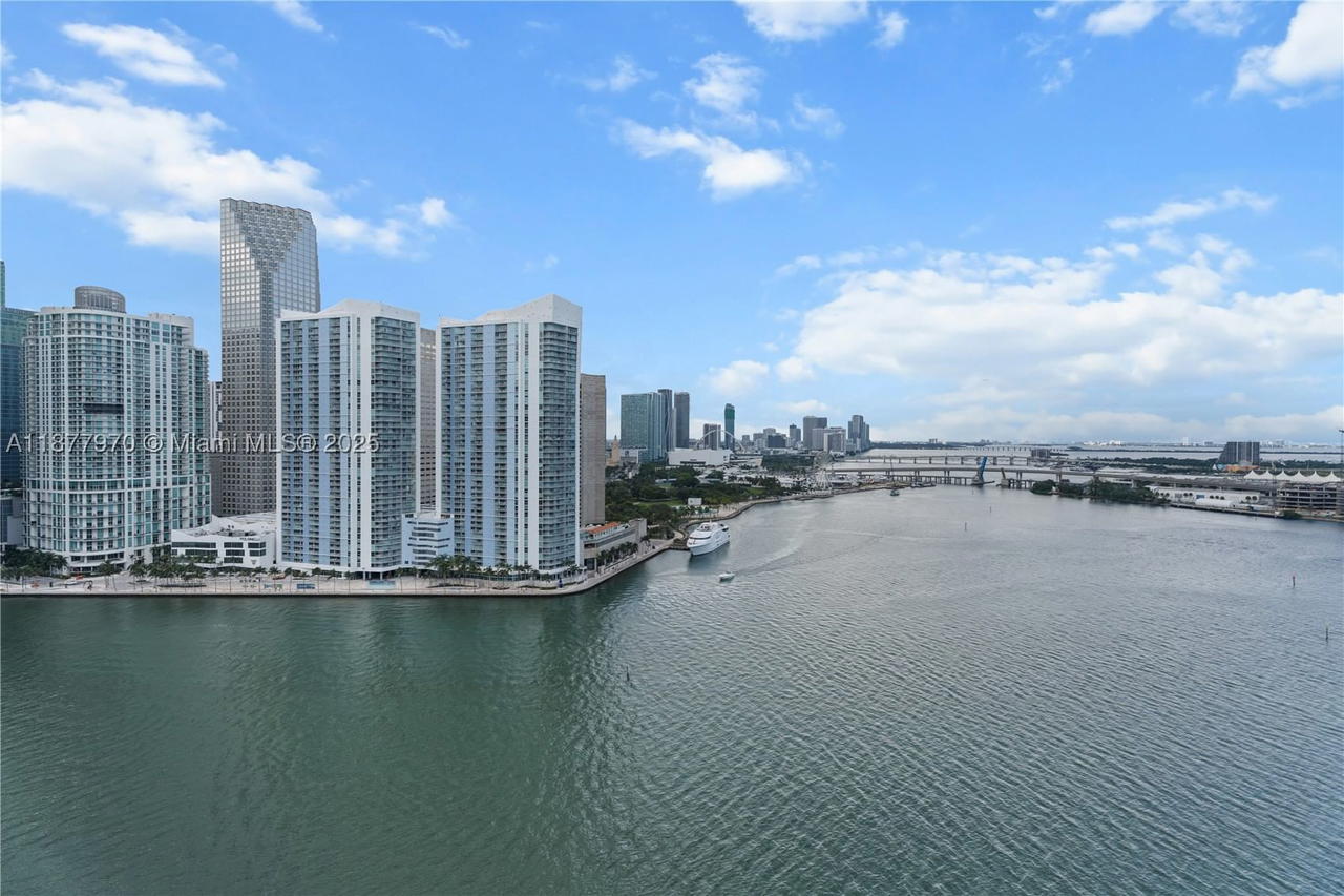 Real estate property located at 848 Brickell Key Dr #2502, Miami-dade, Three Tequesta Point Cond, Miami, FL