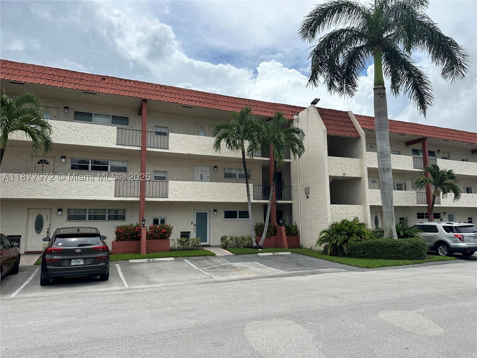 Real estate property located at 8901 Hollybrook Blvd #306, Broward, Hollybrook Golf And, Pembroke Pines, FL