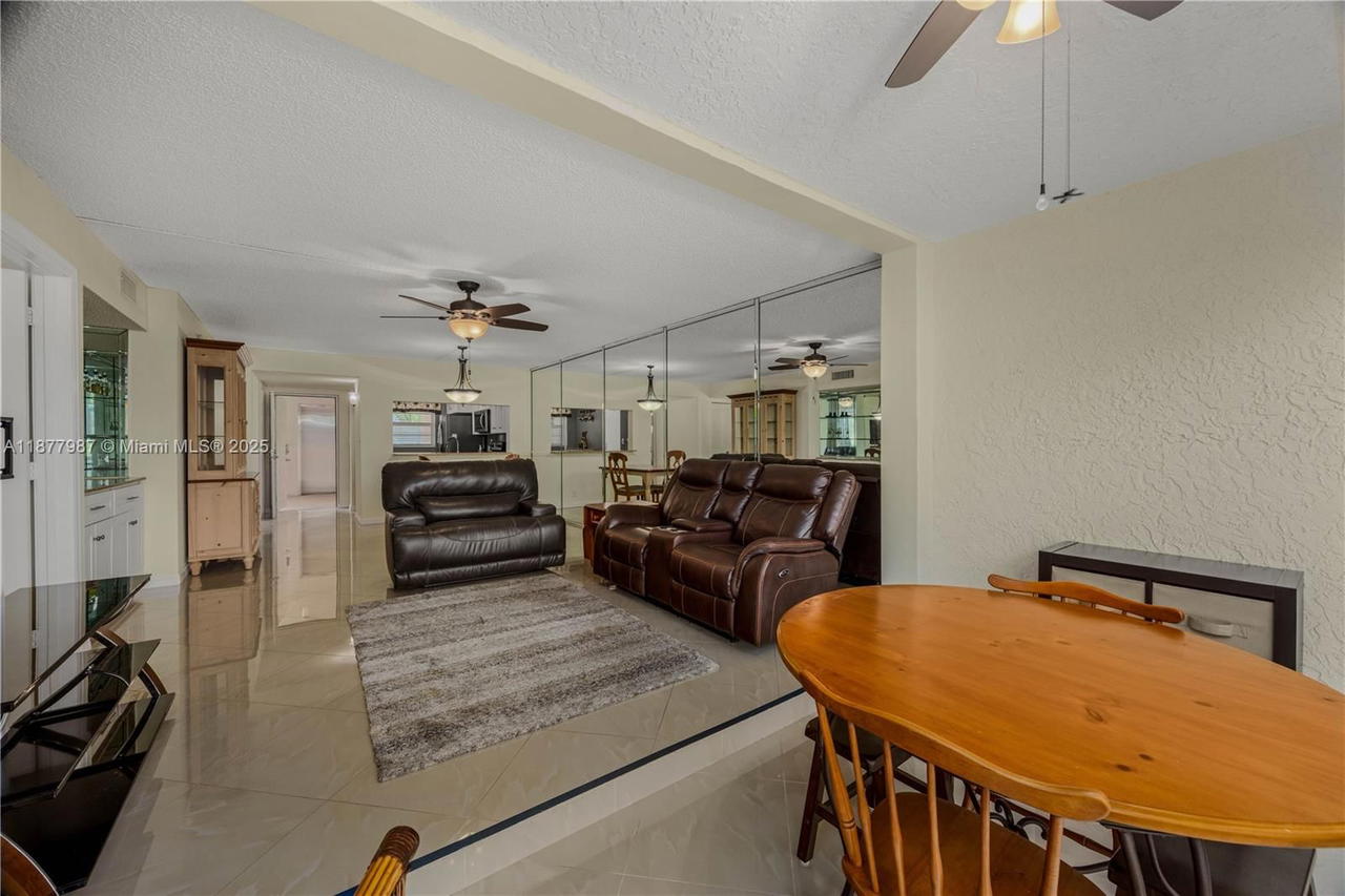 Real estate property located at 1911 Sabal Palm Dr #105, Broward, Condo 3 Of Sabal Palm Con, Davie, FL