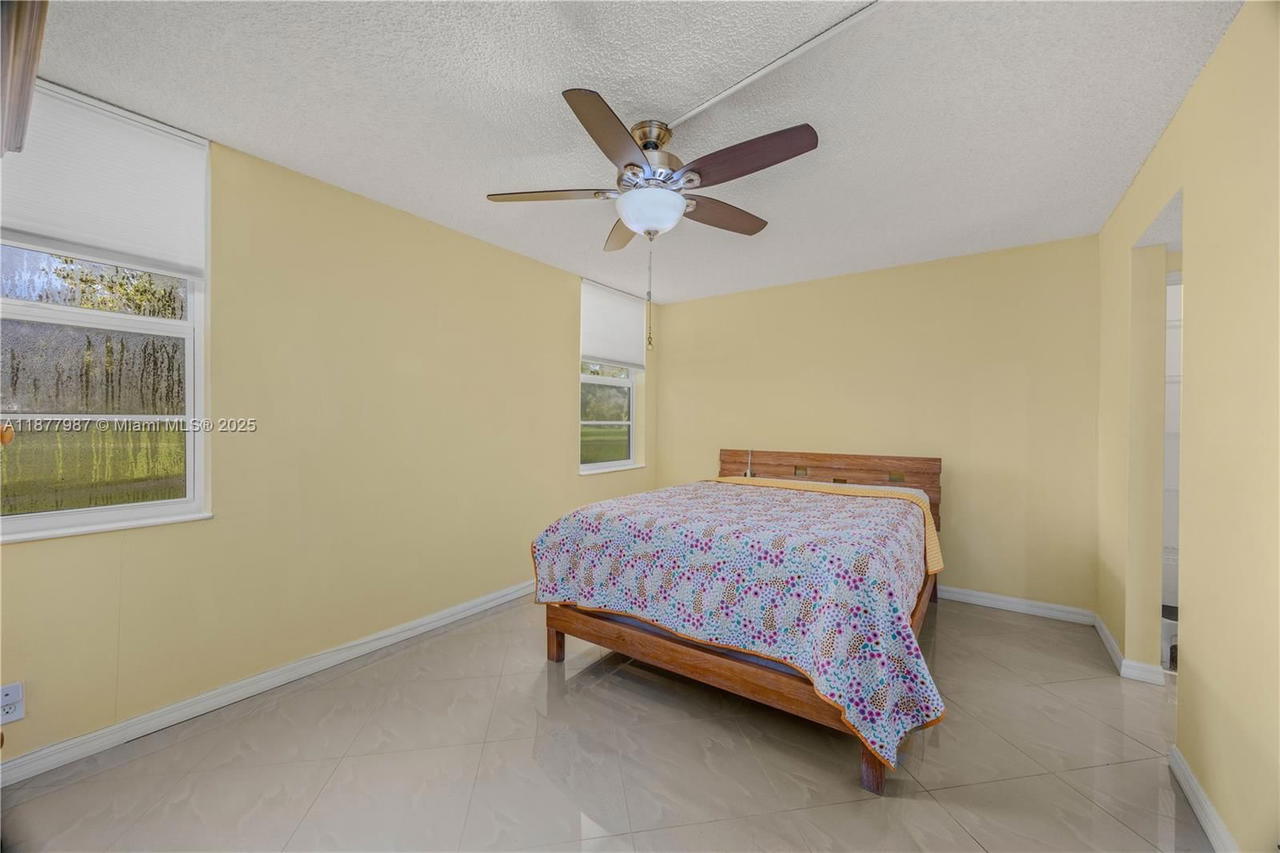 Real estate property located at 1911 Sabal Palm Dr #105, Broward, Condo 3 Of Sabal Palm Con, Davie, FL