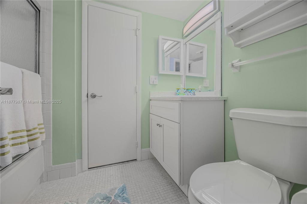 Real estate property located at 1911 Sabal Palm Dr #105, Broward, Condo 3 Of Sabal Palm Con, Davie, FL