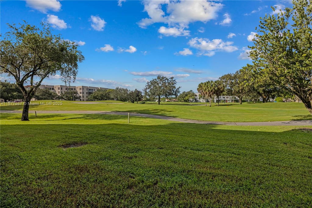Real estate property located at 1911 Sabal Palm Dr #105, Broward, Condo 3 Of Sabal Palm Con, Davie, FL