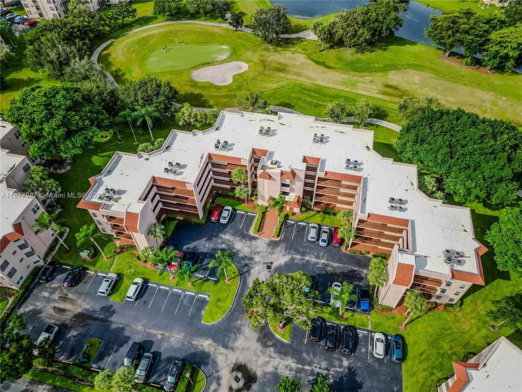 Real estate property located at 1911 Sabal Palm Dr #105, Broward, Condo 3 Of Sabal Palm Con, Davie, FL