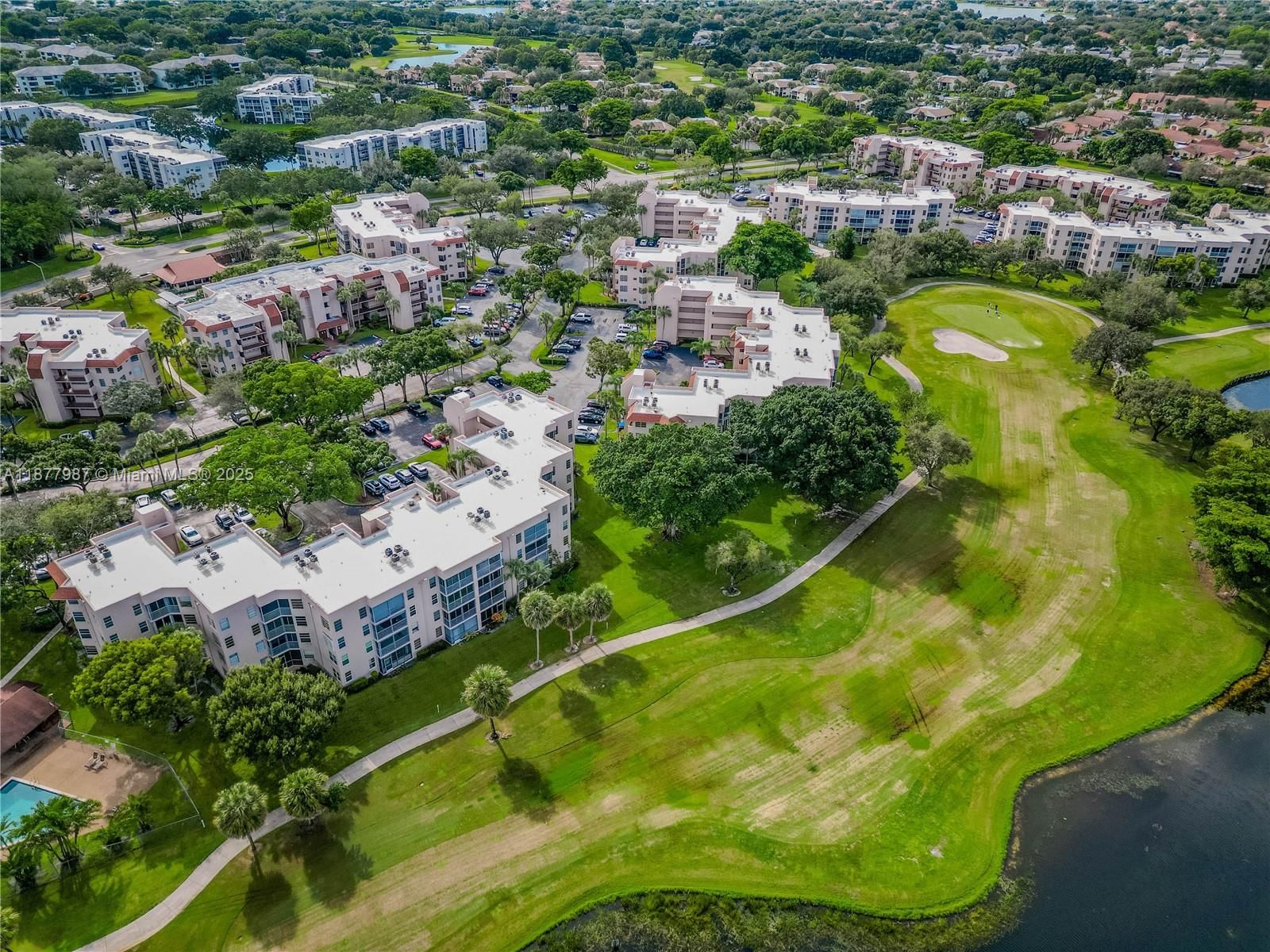 Real estate property located at 1911 Sabal Palm Dr #105, Broward, Condo 3 Of Sabal Palm Con, Davie, FL