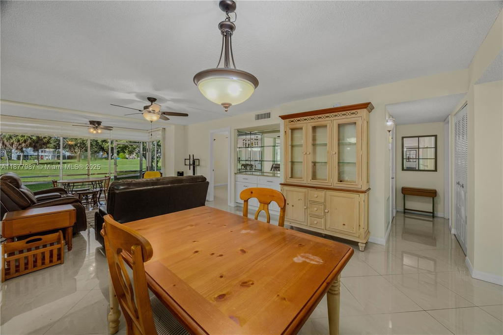 Real estate property located at 1911 Sabal Palm Dr #105, Broward, Condo 3 Of Sabal Palm Con, Davie, FL