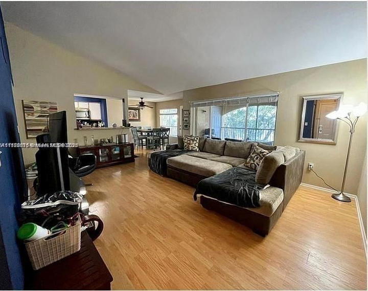 Real estate property located at 2445 33rd St #1413, Broward, Sailboat Pointe Condo, Oakland Park, FL