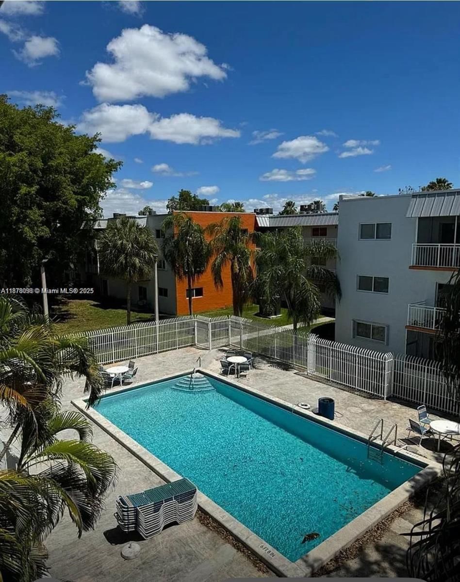 Real estate property located at 11301 200th St #306-A, Miami-dade, Caribbean Gardens Condo, Miami, FL