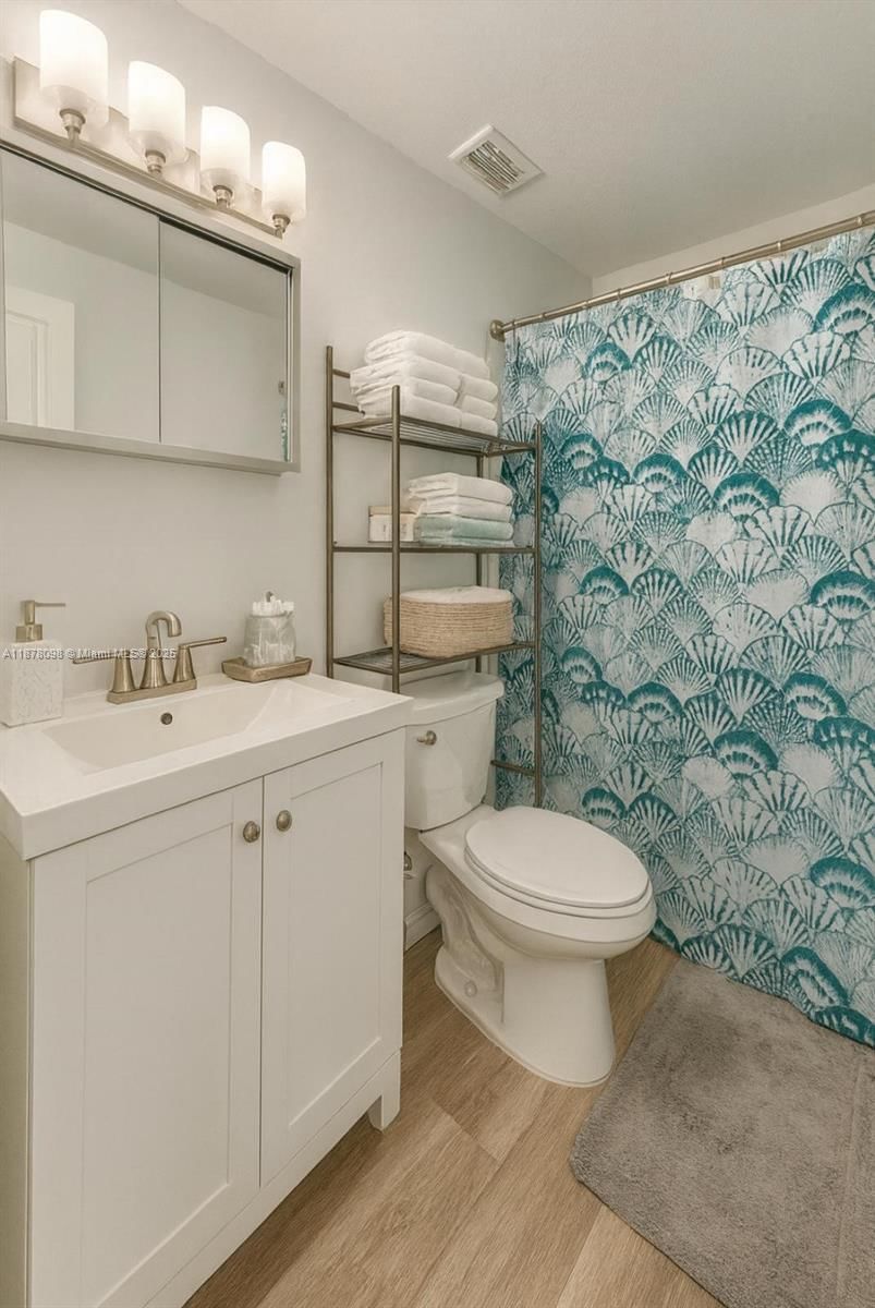 Real estate property located at 11301 200th St #306-A, Miami-dade, Caribbean Gardens Condo, Miami, FL