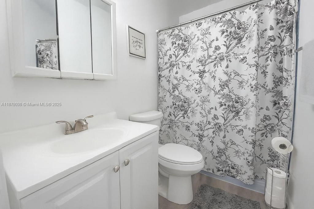 Real estate property located at 11301 200th St #306-A, Miami-dade, Caribbean Gardens Condo, Miami, FL