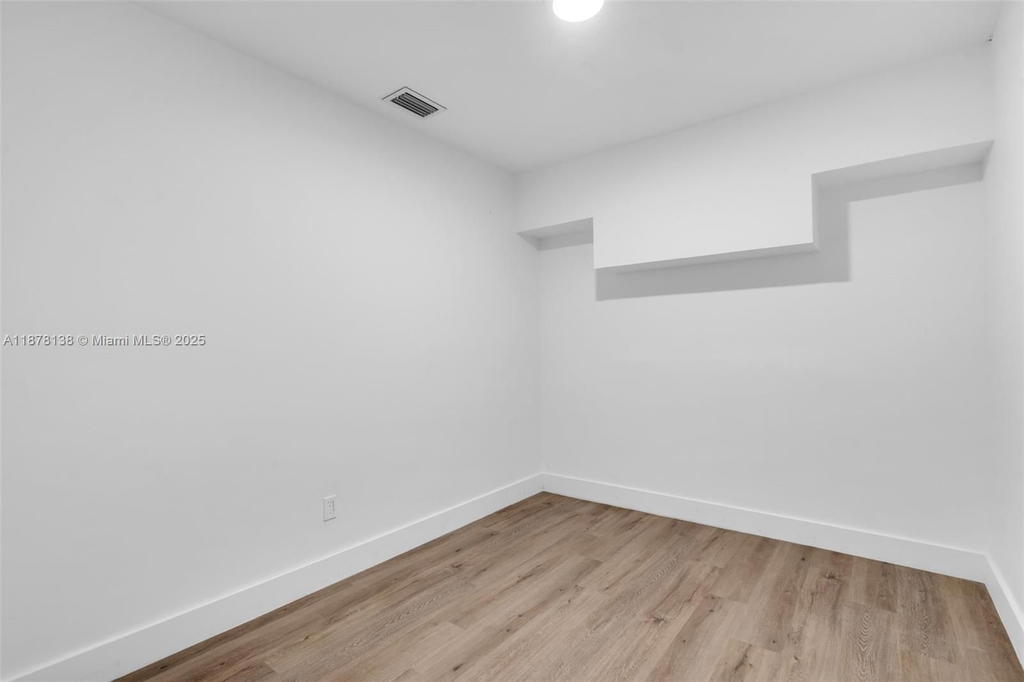 Real estate property located at 510 155th Ter, Miami-dade, Breezeswept Heights 1st A, Miami, FL