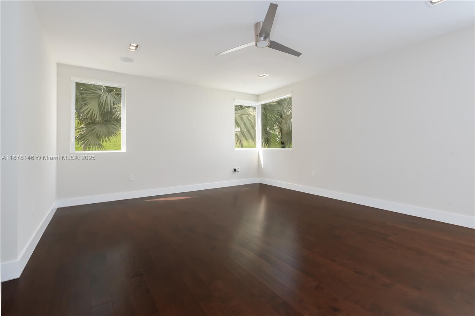 Real estate property located at 10050 74th Ter, Miami-dade, Doral Commons Residential, Doral, FL