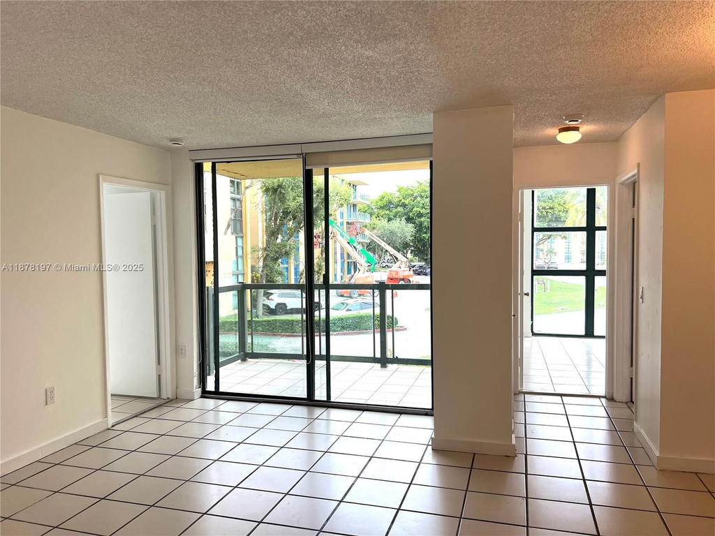 Real estate property located at 11780 18th St #203-2, Miami-dade, International Park I Cond, Miami, FL