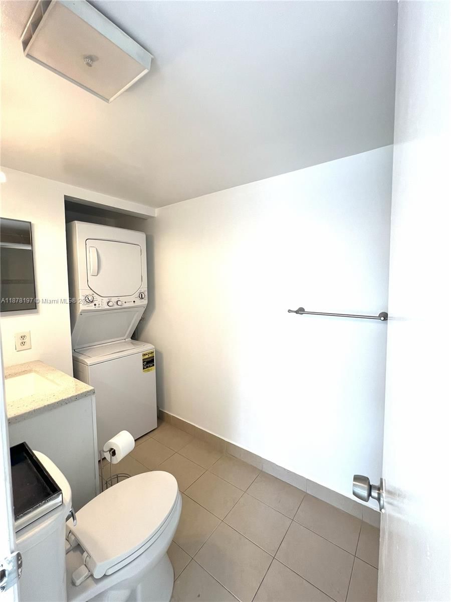 Real estate property located at 11780 18th St #203-2, Miami-dade, International Park I Cond, Miami, FL